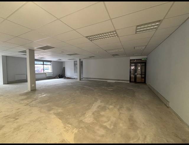 1,023M² OFFICE TO LET IN PLATTEKLOOF 3
